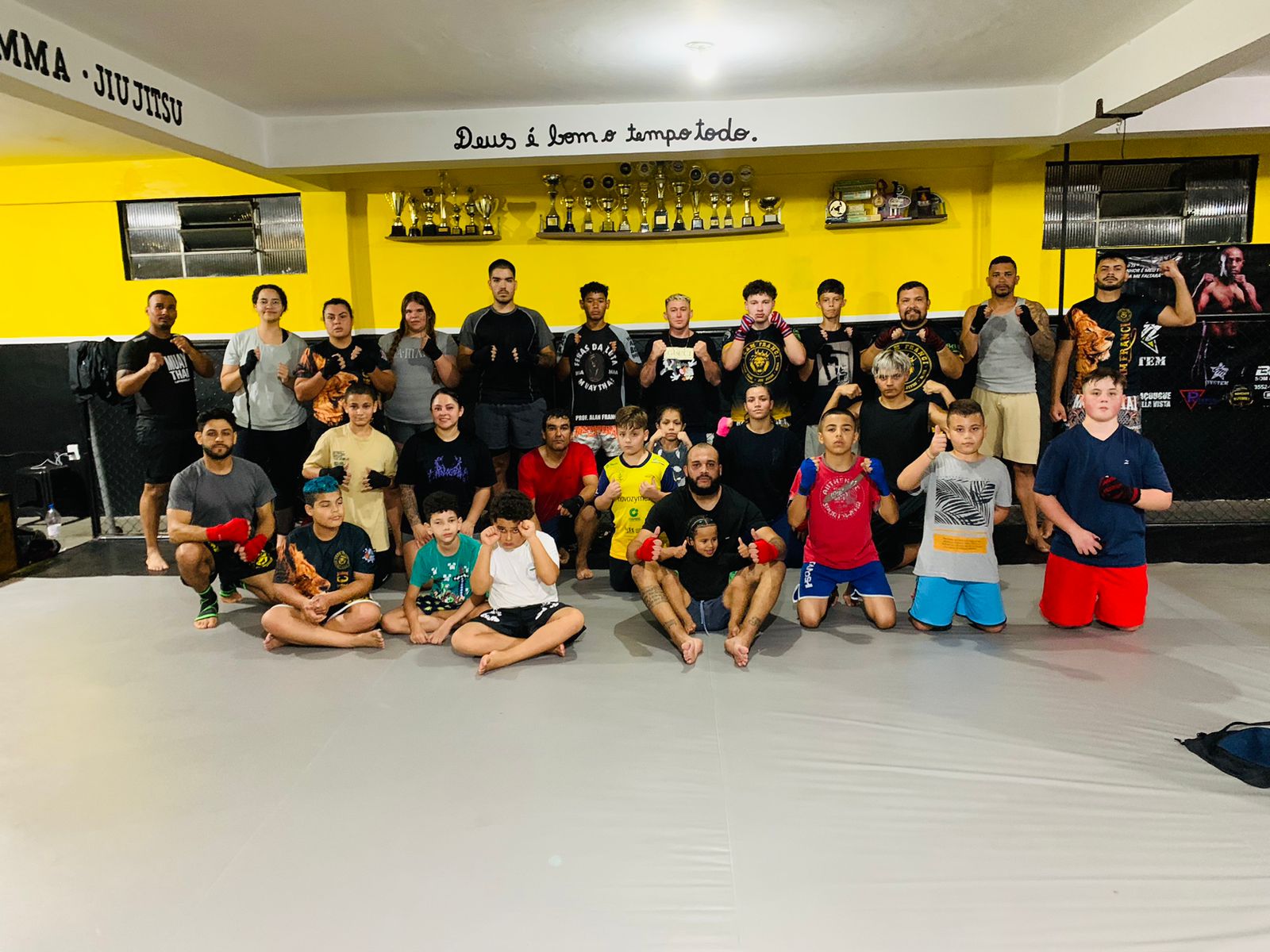Treino muay thai, Muay Thai infantil, Muay Thai Araucaria